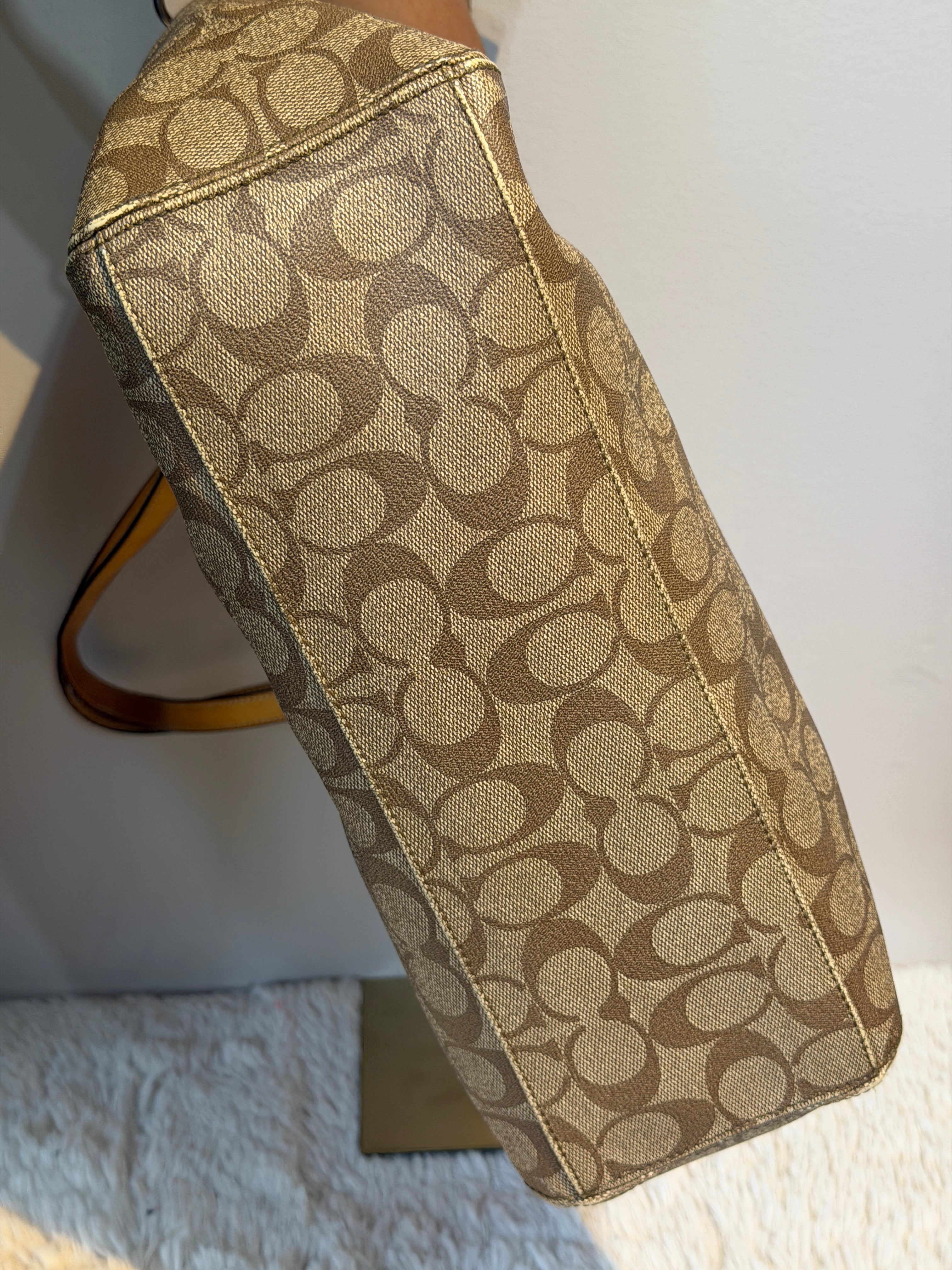 Coach Peyton Signature tote